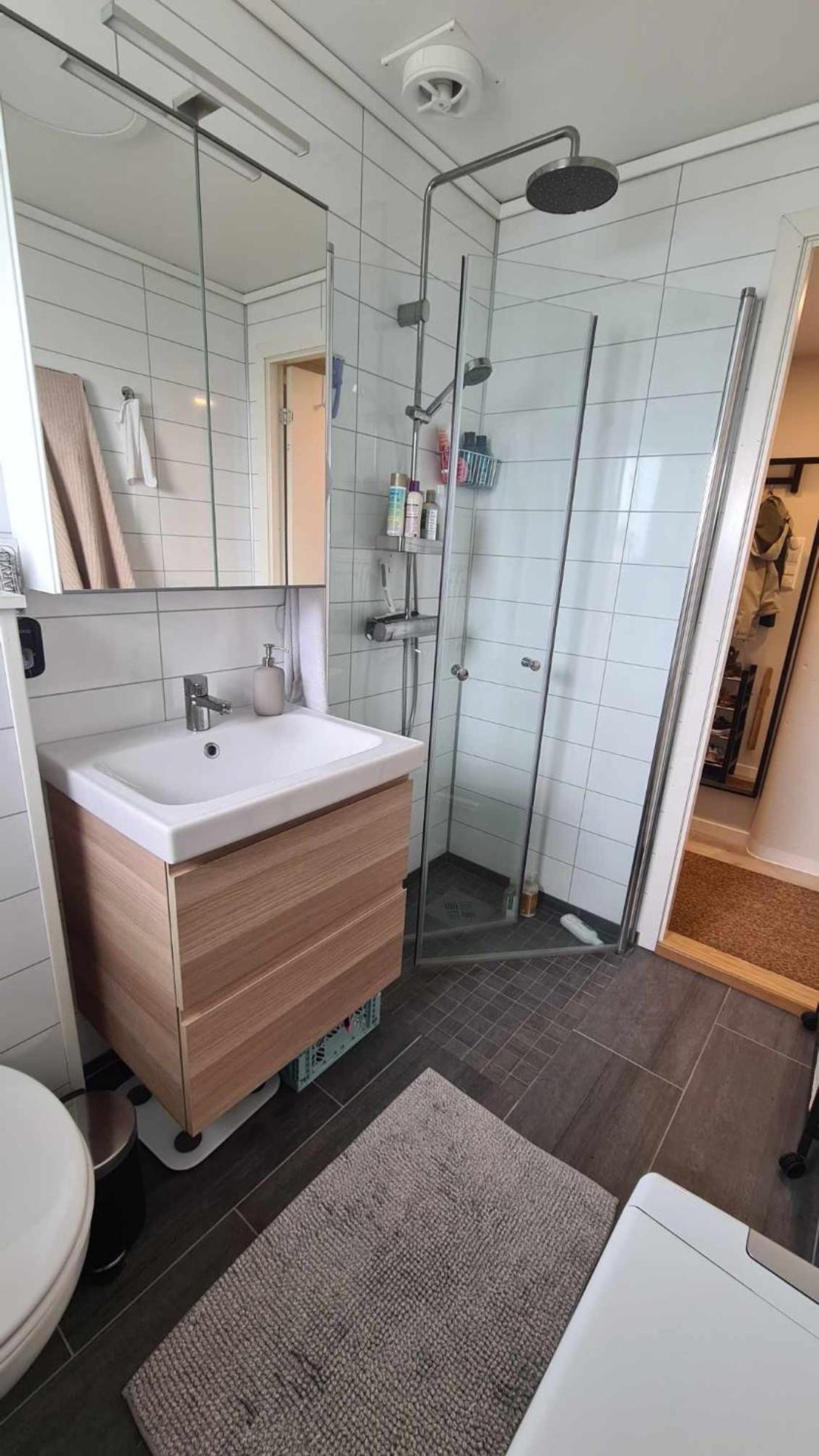 Modern One-bedroom With Balcony Leilighet