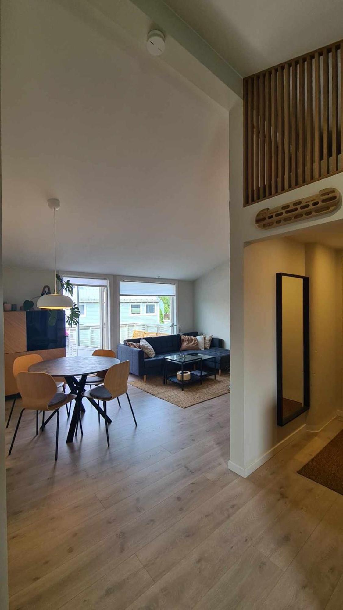 Modern One-bedroom With Balcony